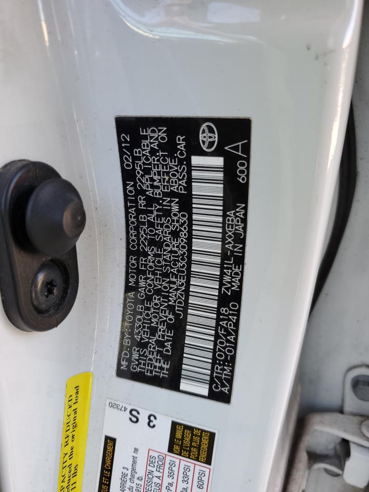 2012 Toyota Prius - Image 13