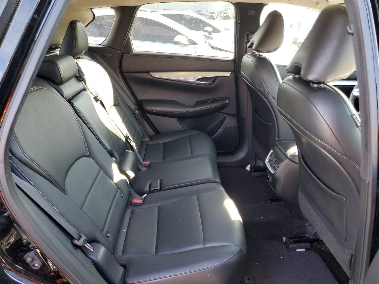 2019 Infiniti QX50 - Image 10