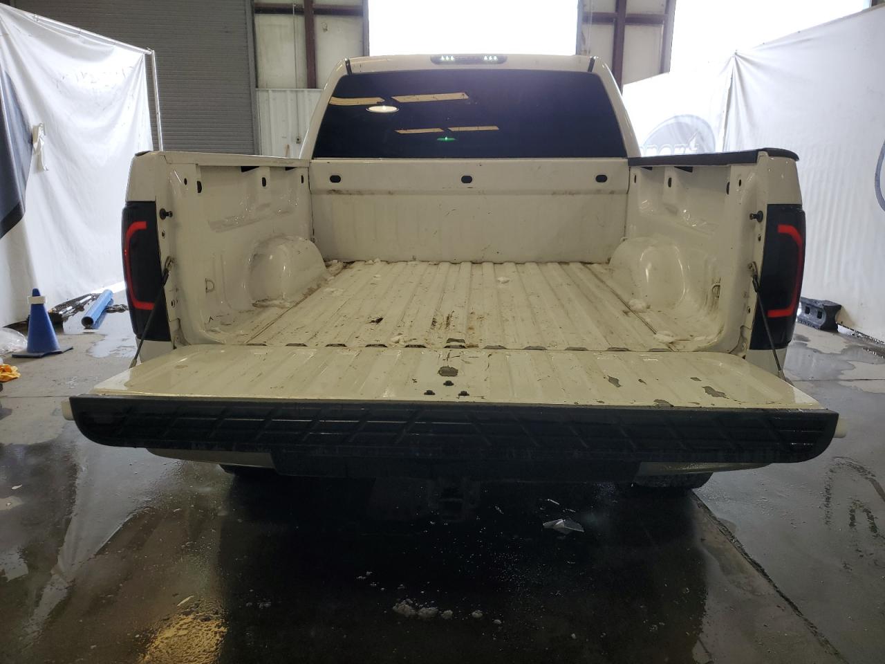 2011 Chevrolet Silverado - Image 6