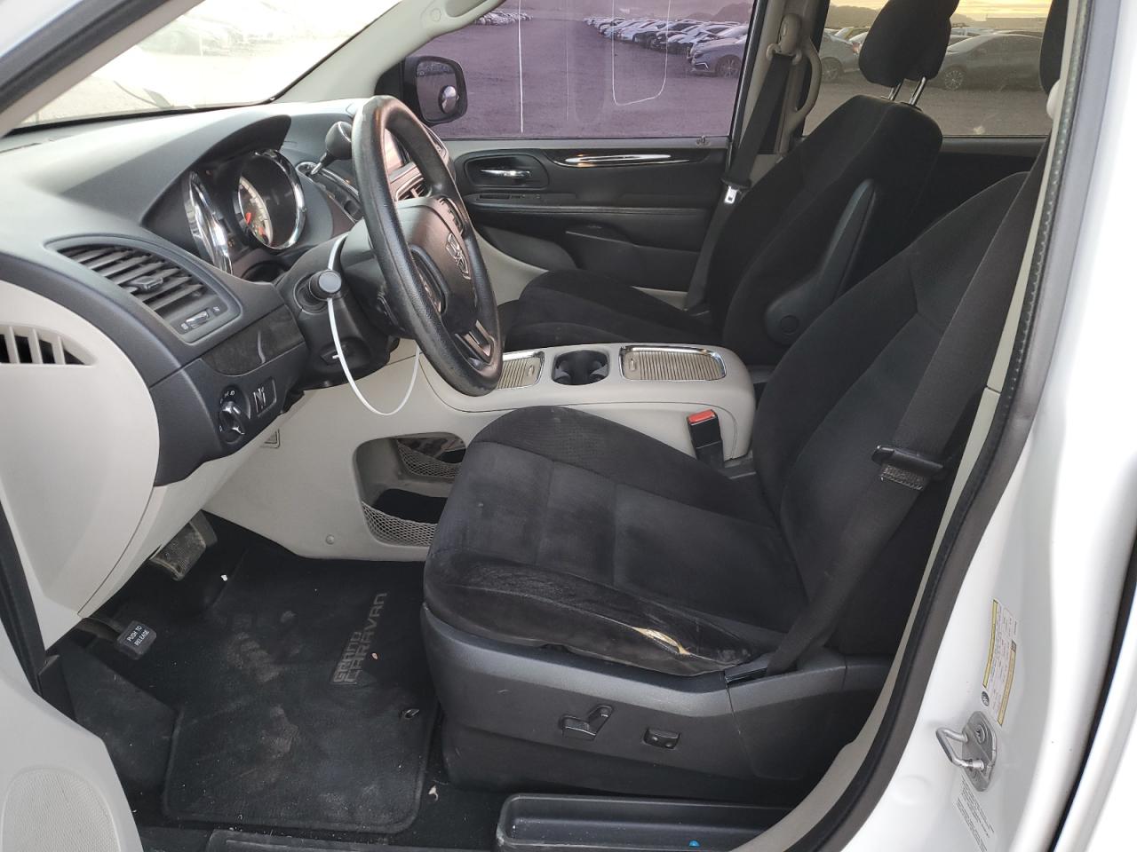 2014 Dodge Caravan - Image 7