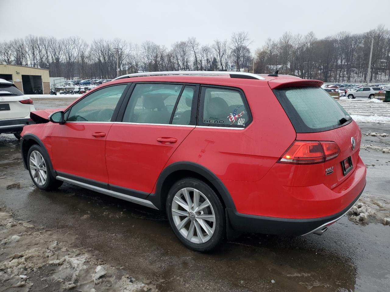 2017 Volkswagen Golf - Image 2