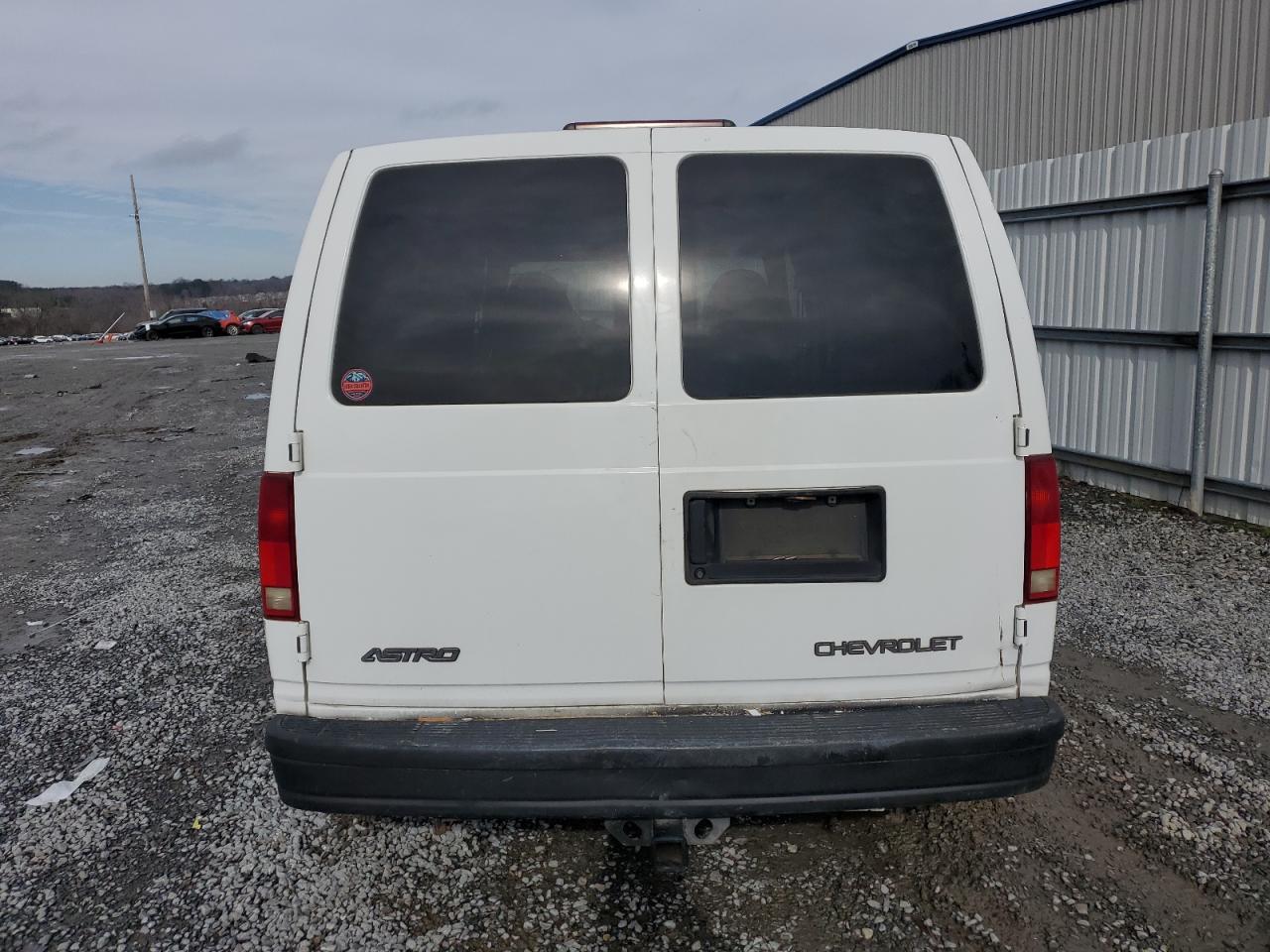 2005 Chevrolet Astro - Image 6