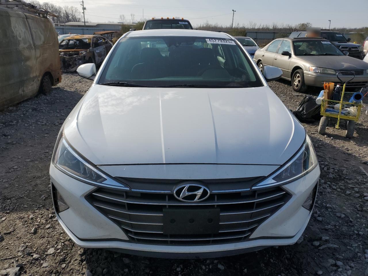 2020 Hyundai Elantra - Image 5