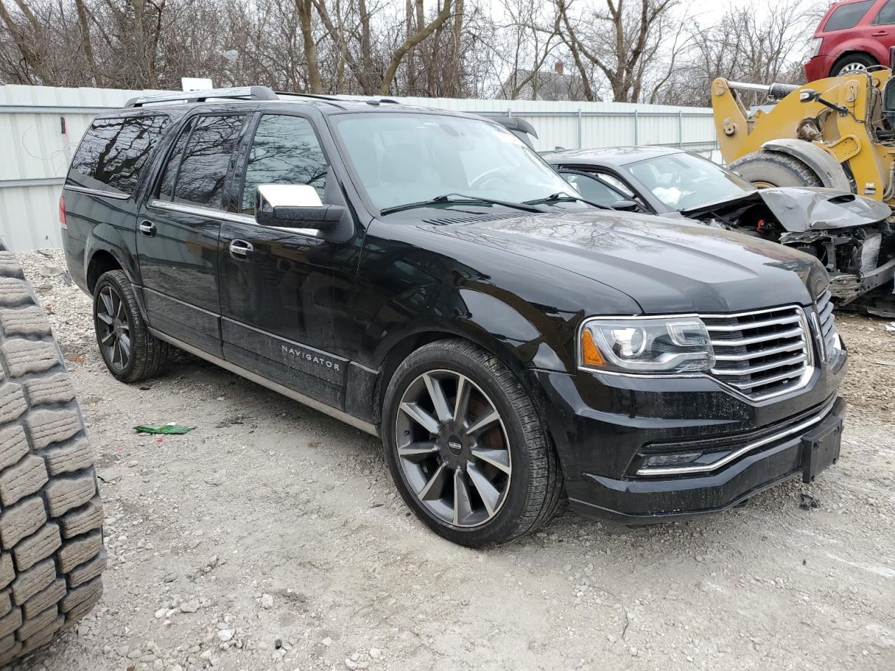 2017 Lincoln Navigator - Image 4