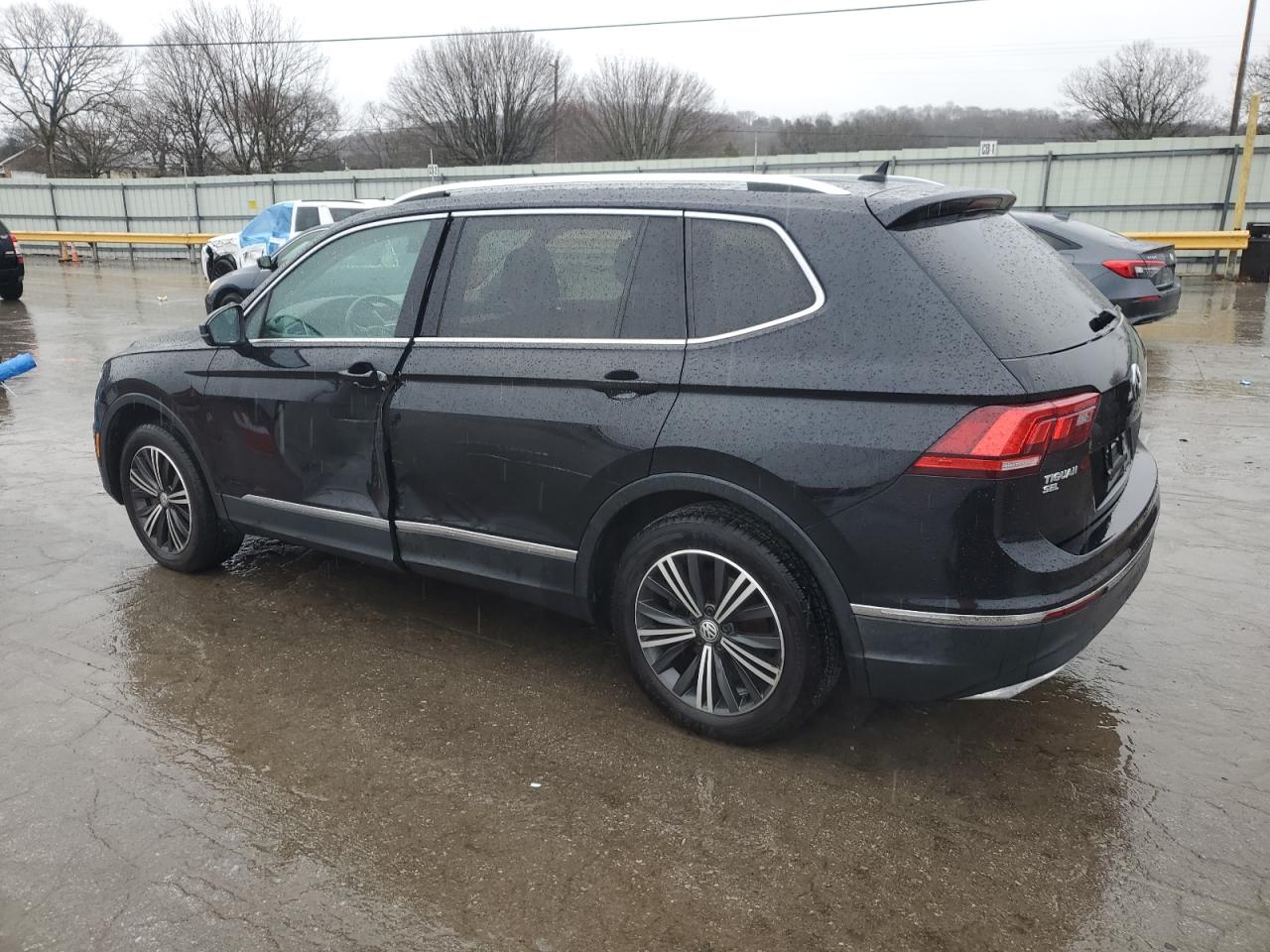 2018 Volkswagen Tiguan - Image 2
