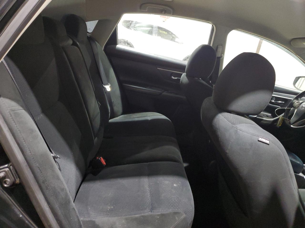 2015 Nissan Altima - Image 10