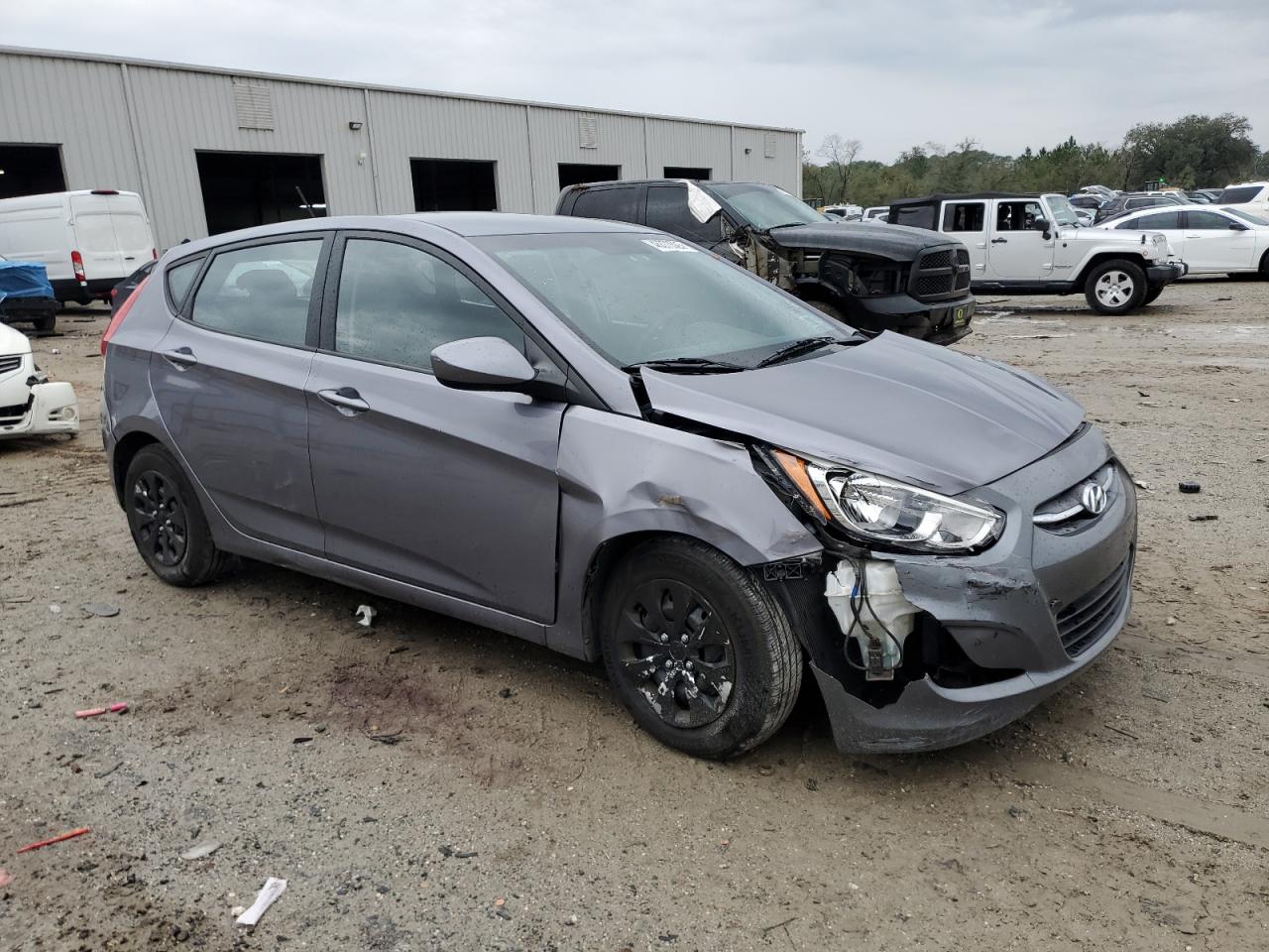 2016 Hyundai Accent - Image 4