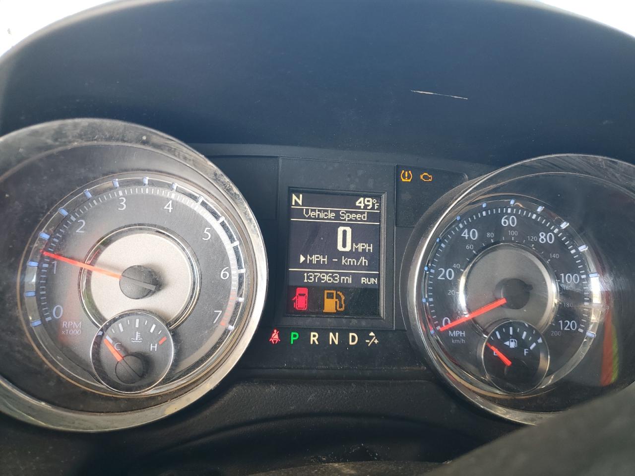 2015 Chrysler Town & Country - Image 9