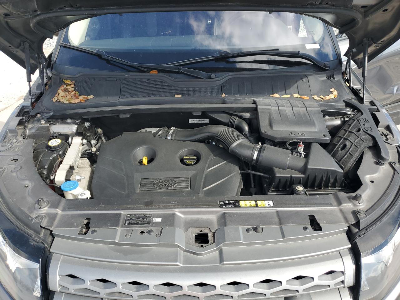 2015 Land Rover Range Rover - Image 12