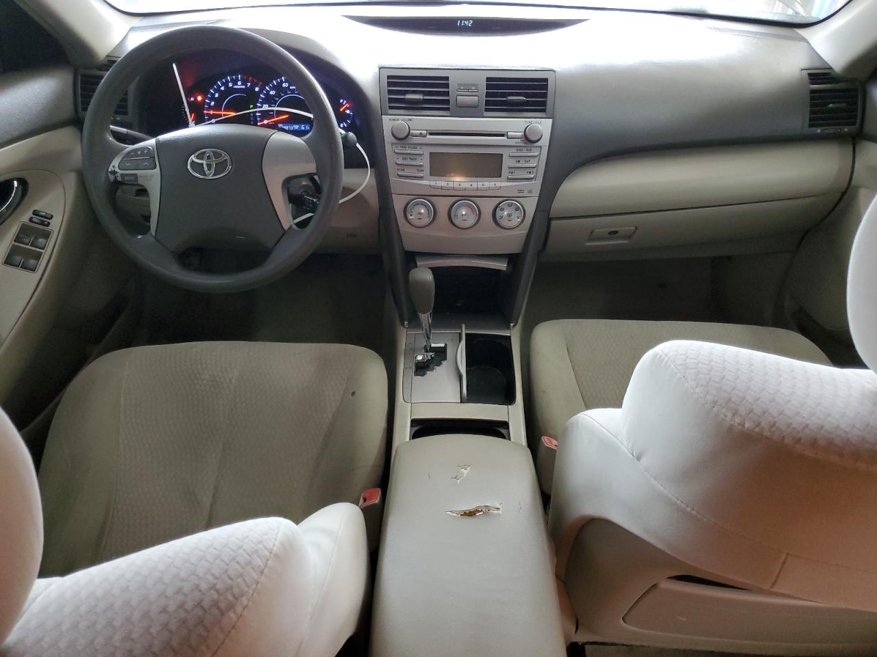 2010 Toyota Camry - Image 8