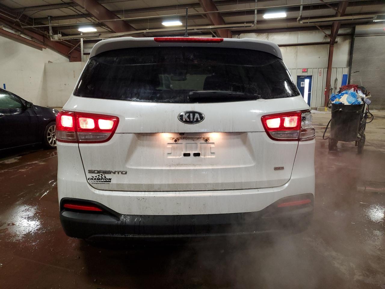 2016 Kia Sorento - Image 6