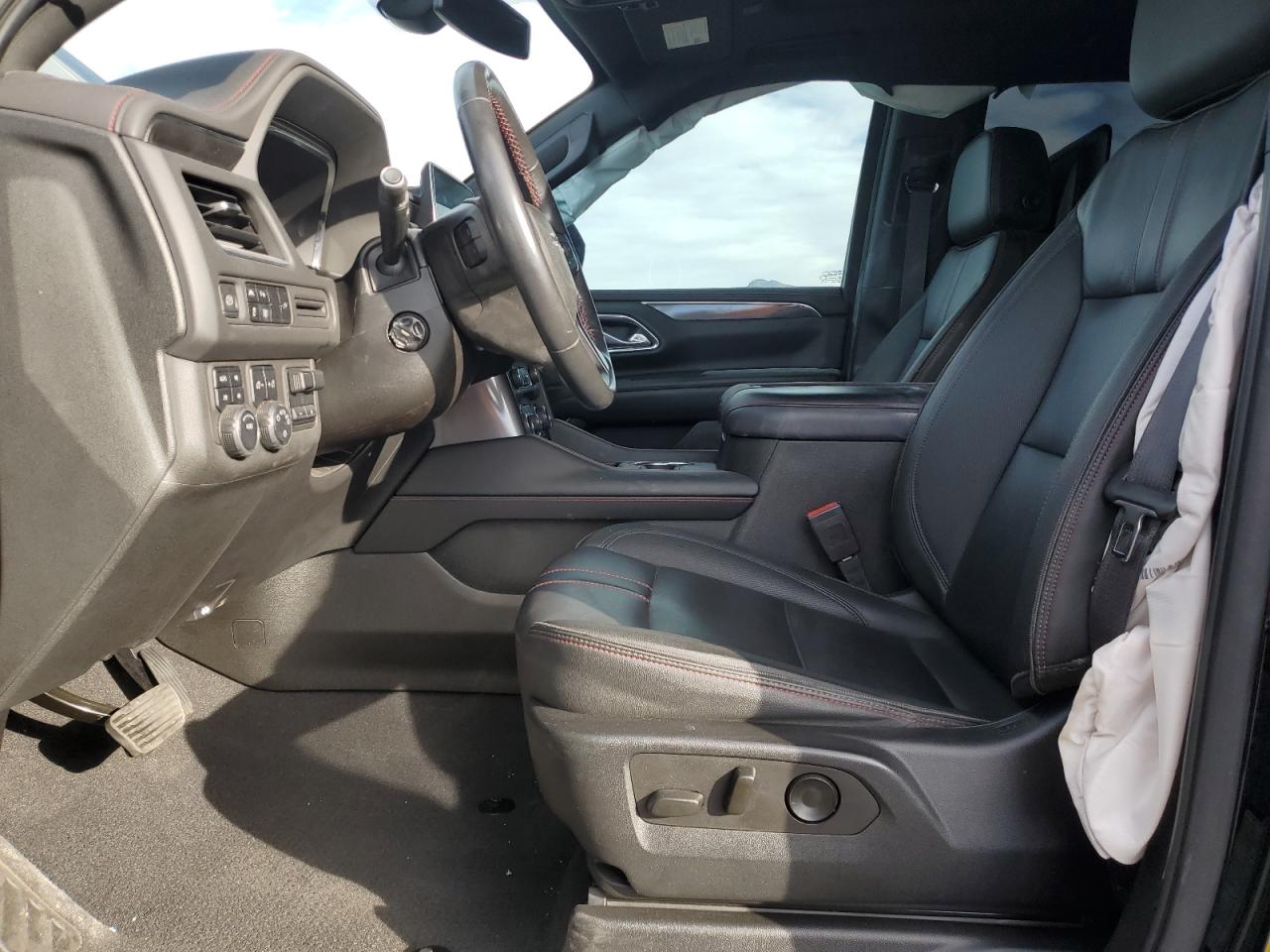 2022 Chevrolet Suburban - Image 7