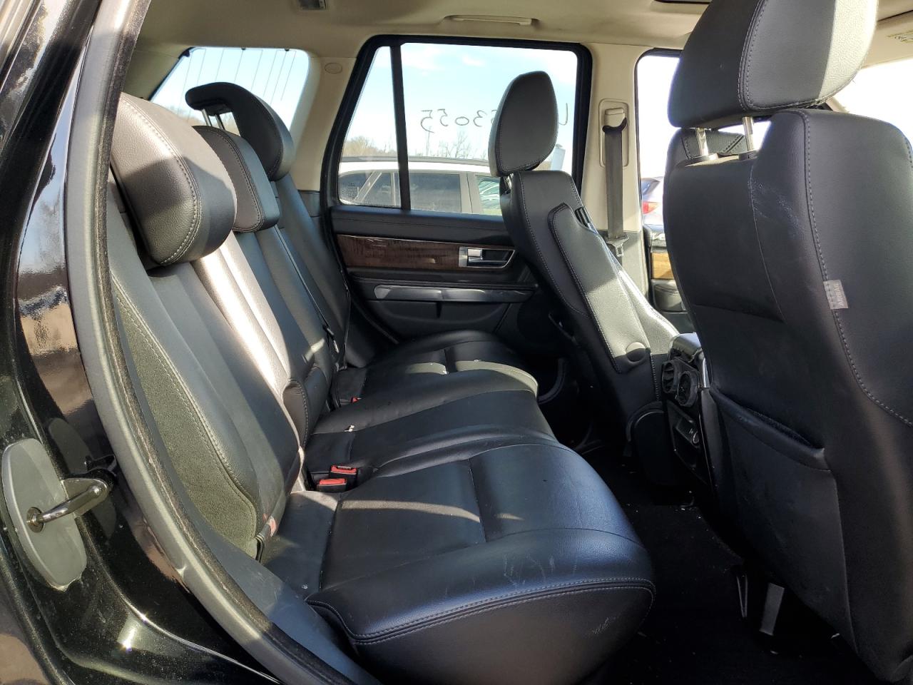 2013 Land Rover Range Rover - Image 11