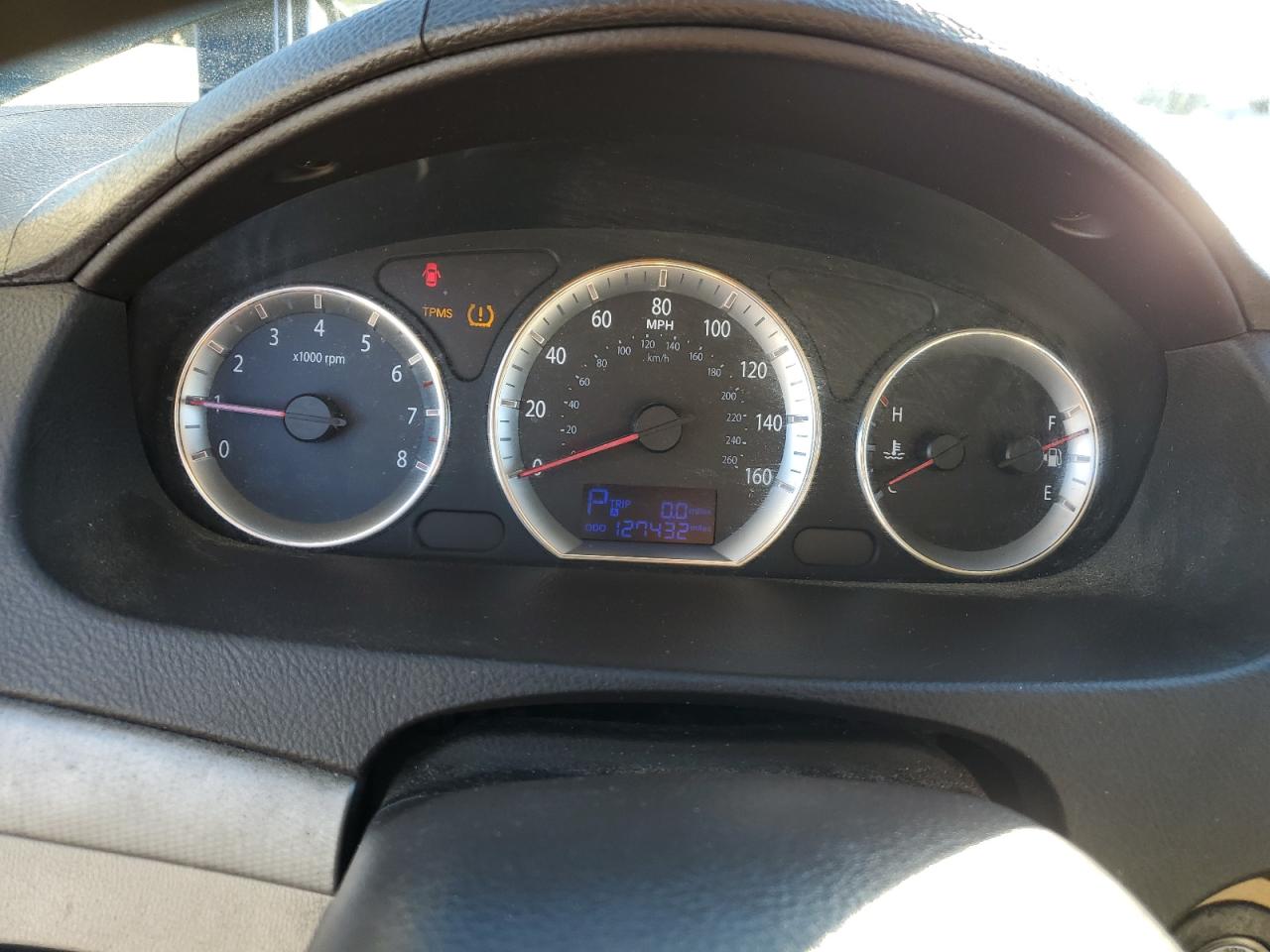 2010 Hyundai Sonata - Image 9