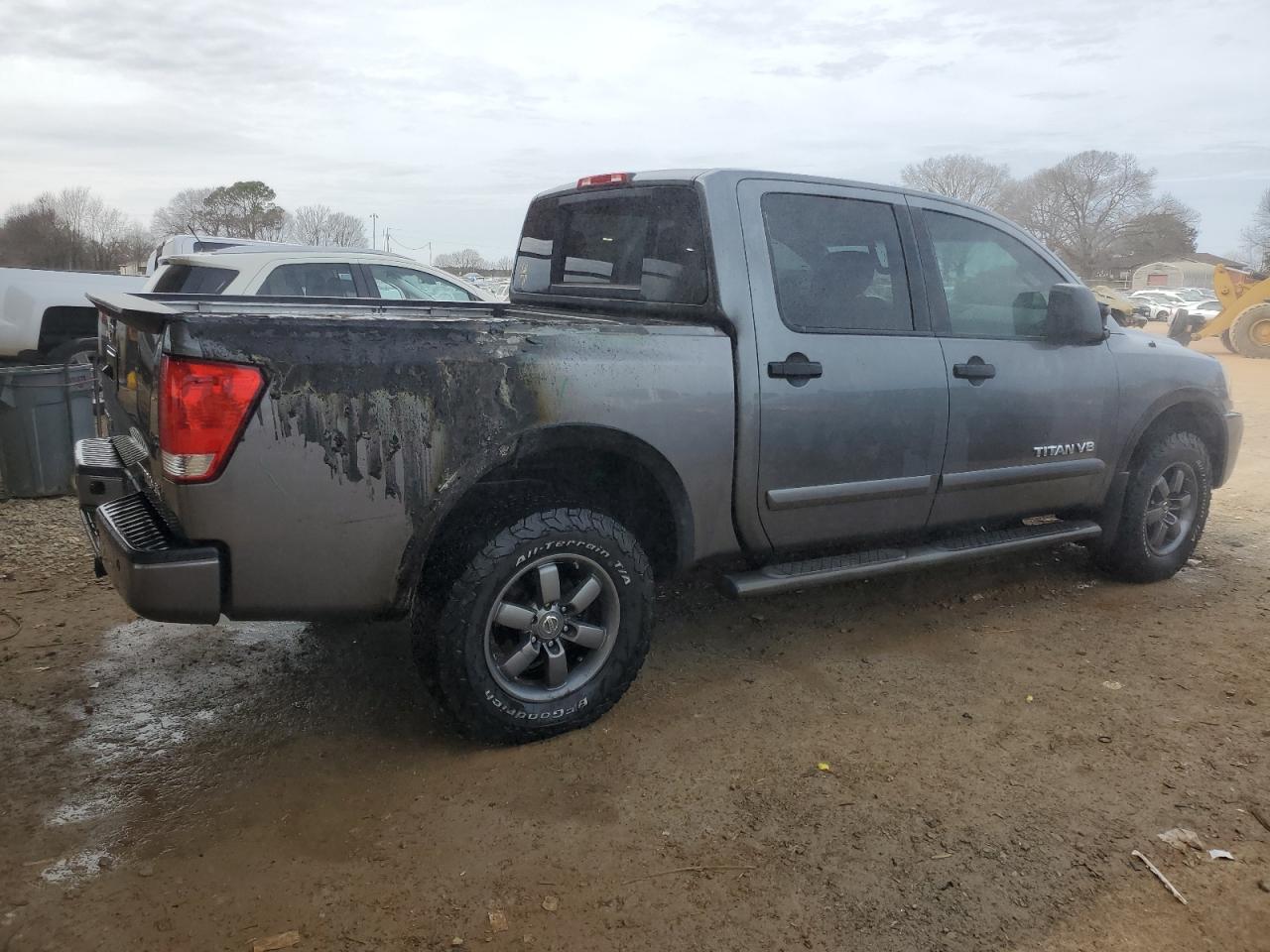 2014 Nissan Titan - Image 3