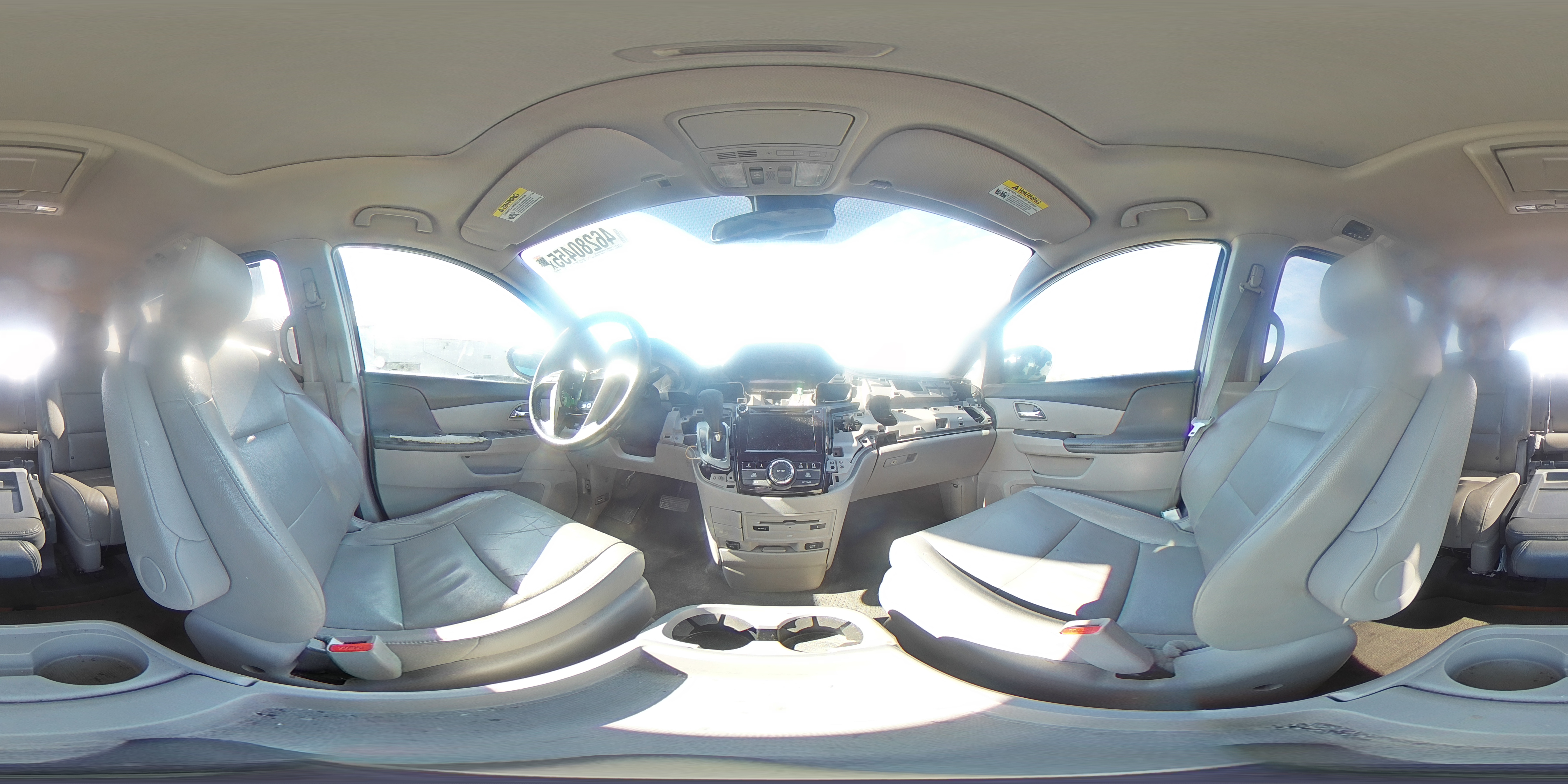 2015 Honda Odyssey - Image 16