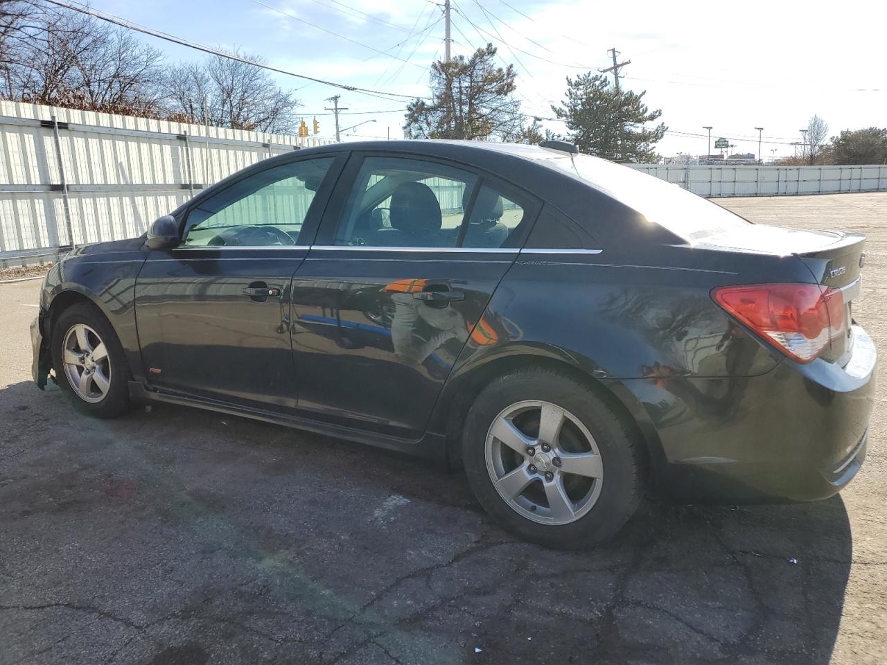 2015 Chevrolet Cruze - Image 2