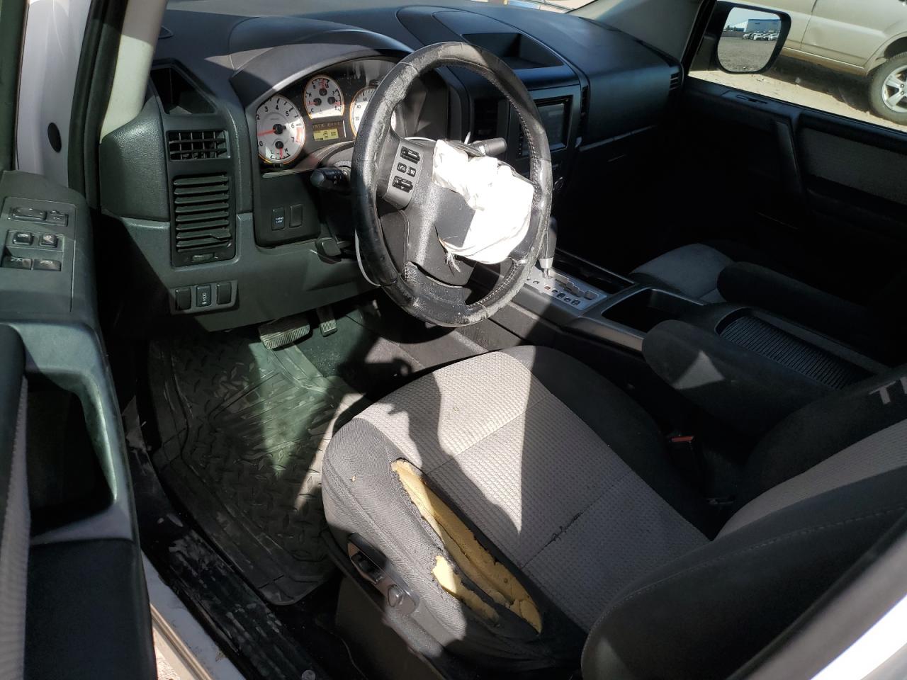 2012 Nissan Titan - Image 8