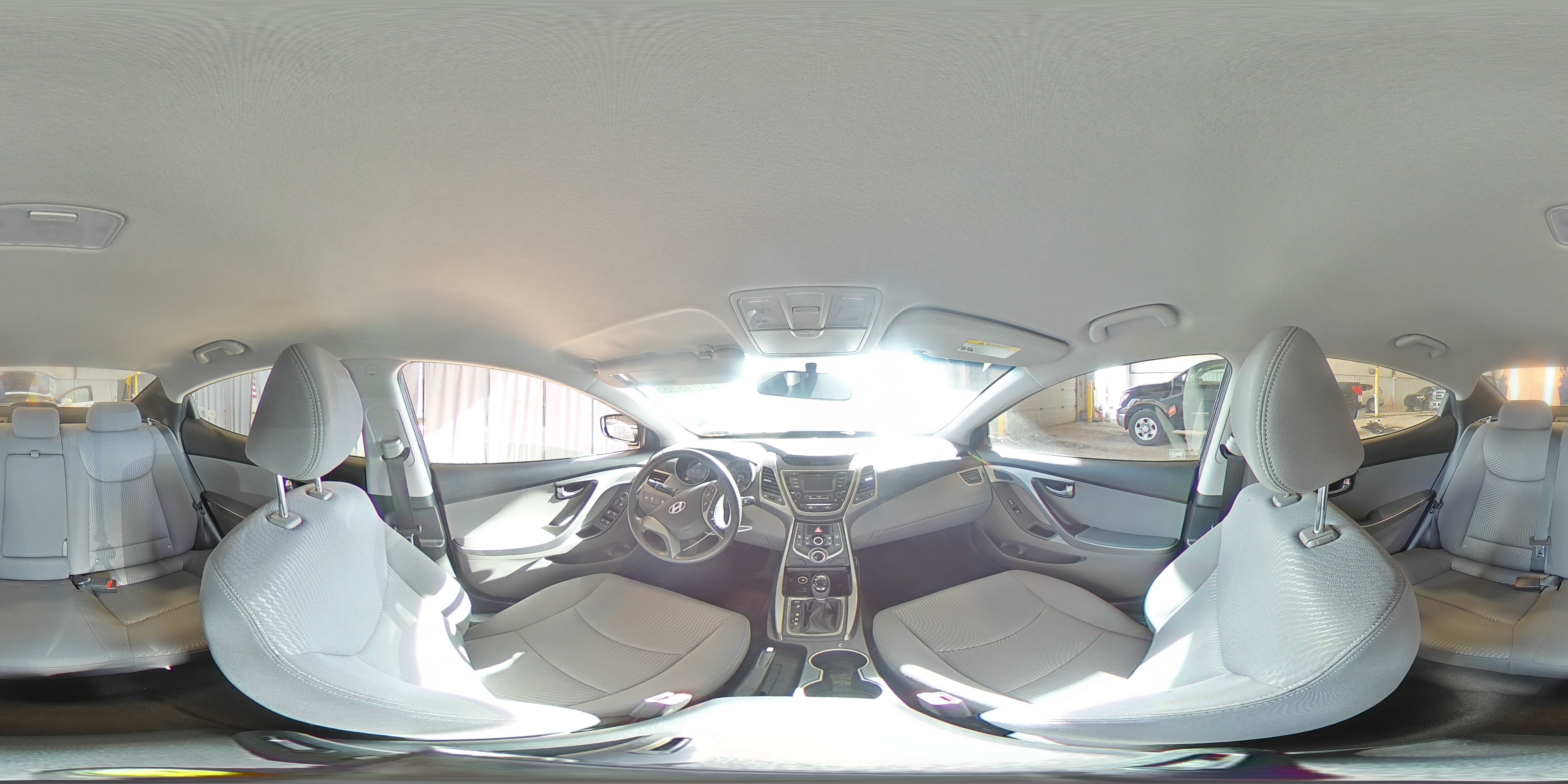 2015 Hyundai Elantra - Image 15