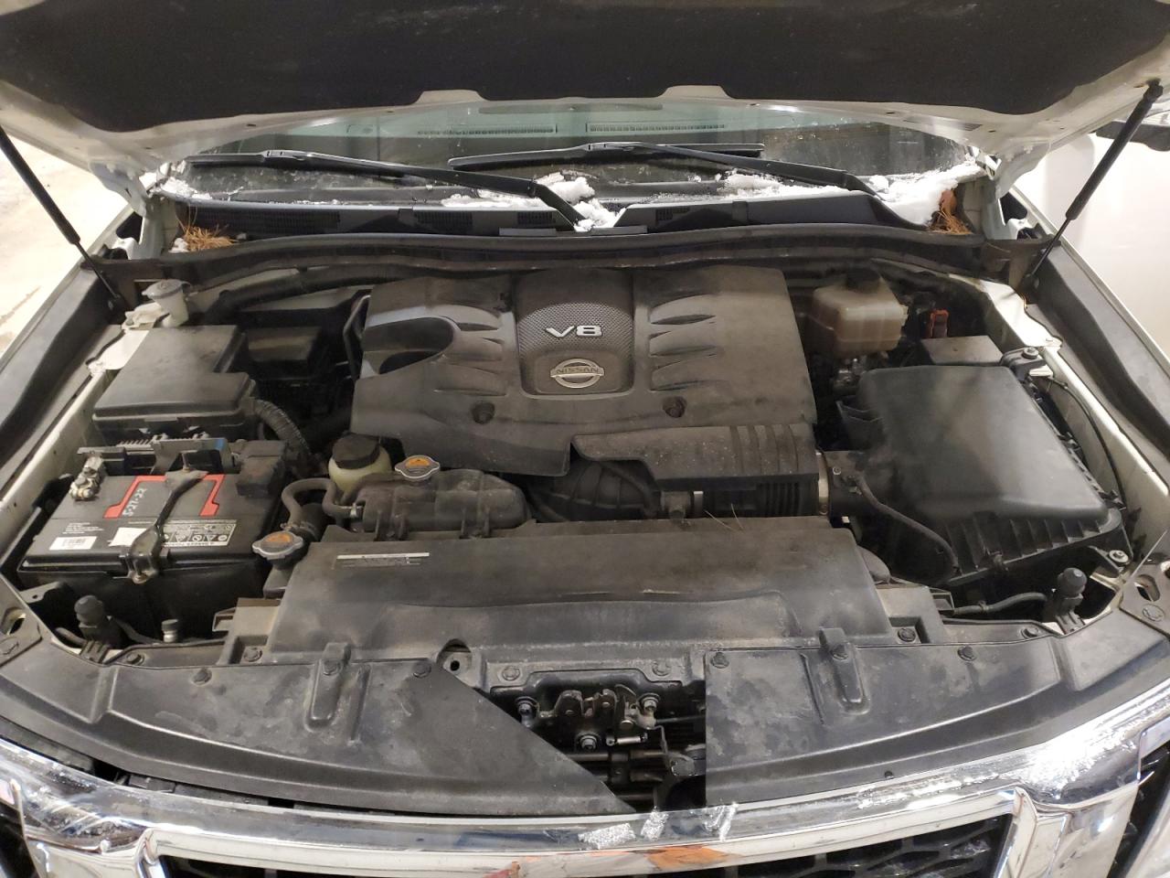 2017 Nissan Armada - Image 12