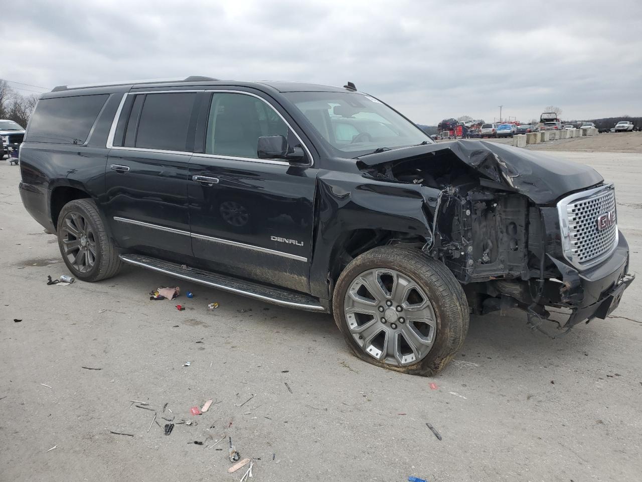 2015 GMC Yukon - Image 4