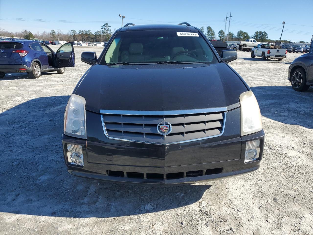 2004 Cadillac SRX - Image 5