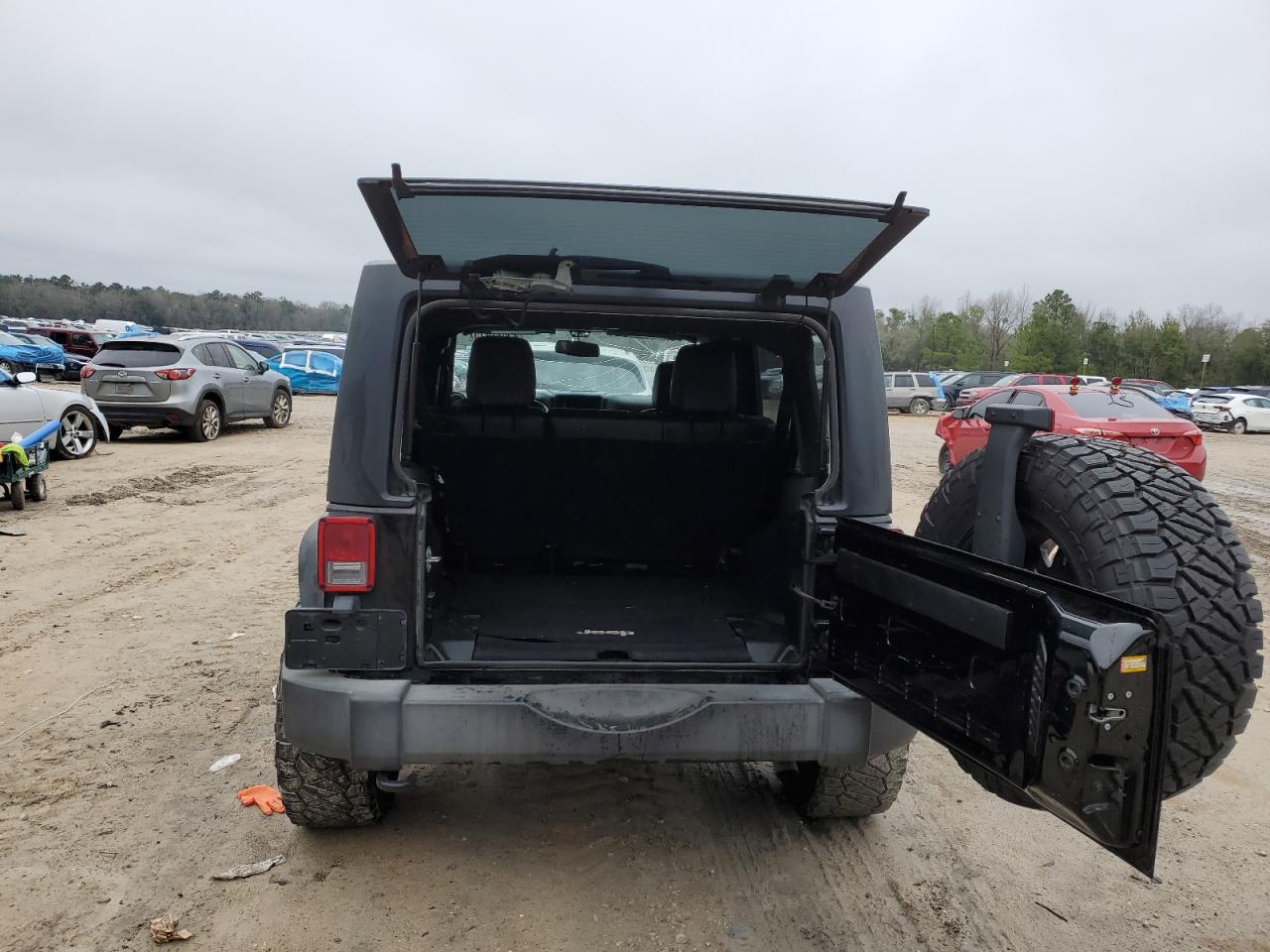 2017 Jeep Wrangler - Image 6