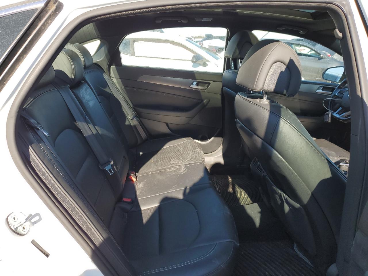 2015 Hyundai Sonata - Image 10