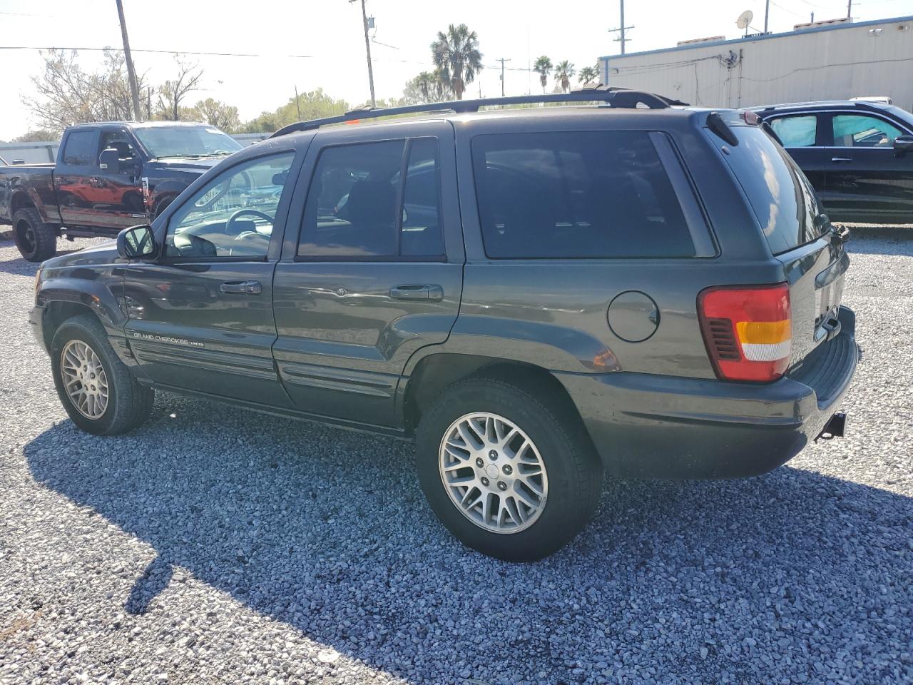 2004 Jeep Grand Cherokee - Image 2