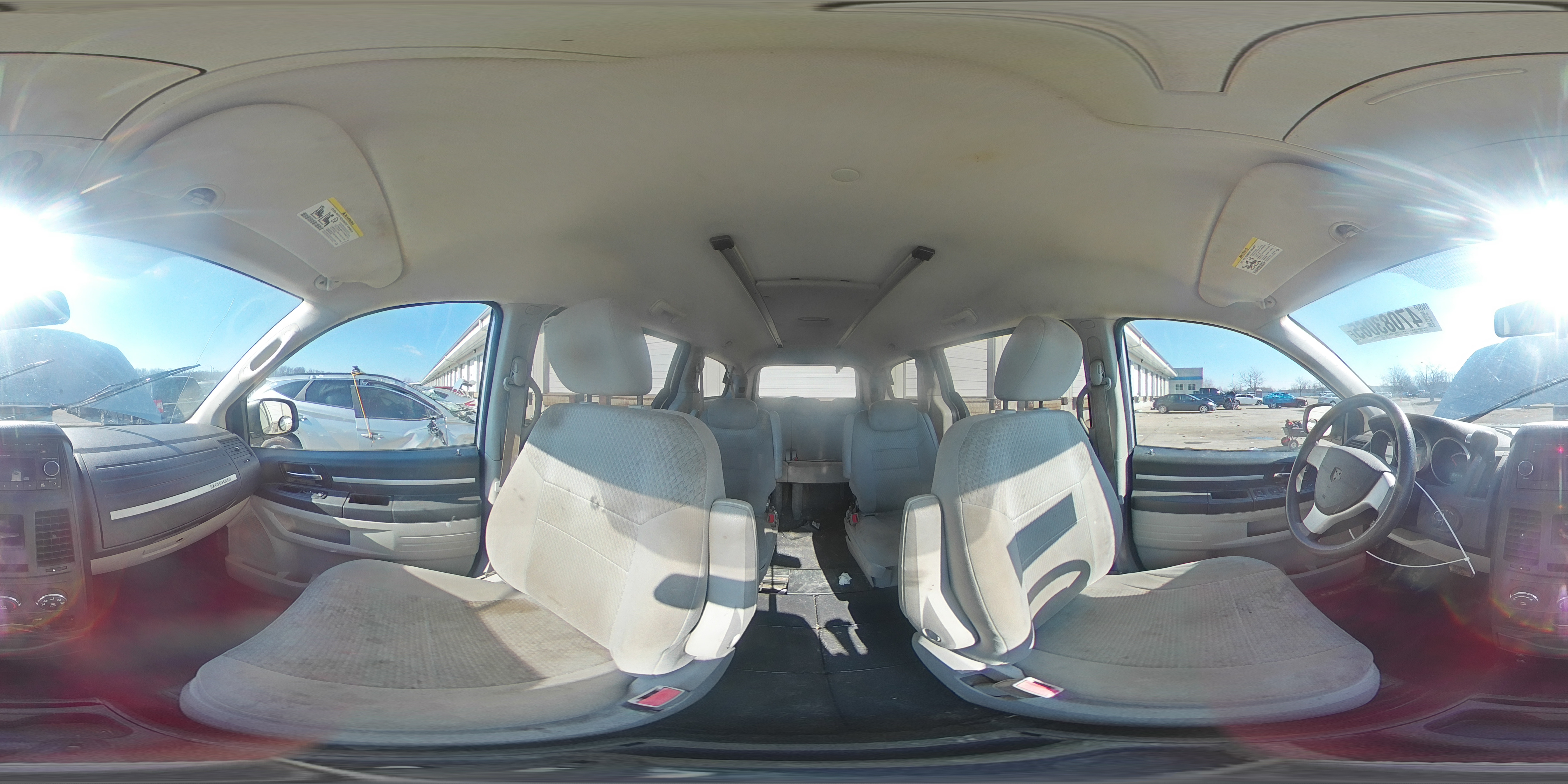 2010 Dodge Caravan - Image 14