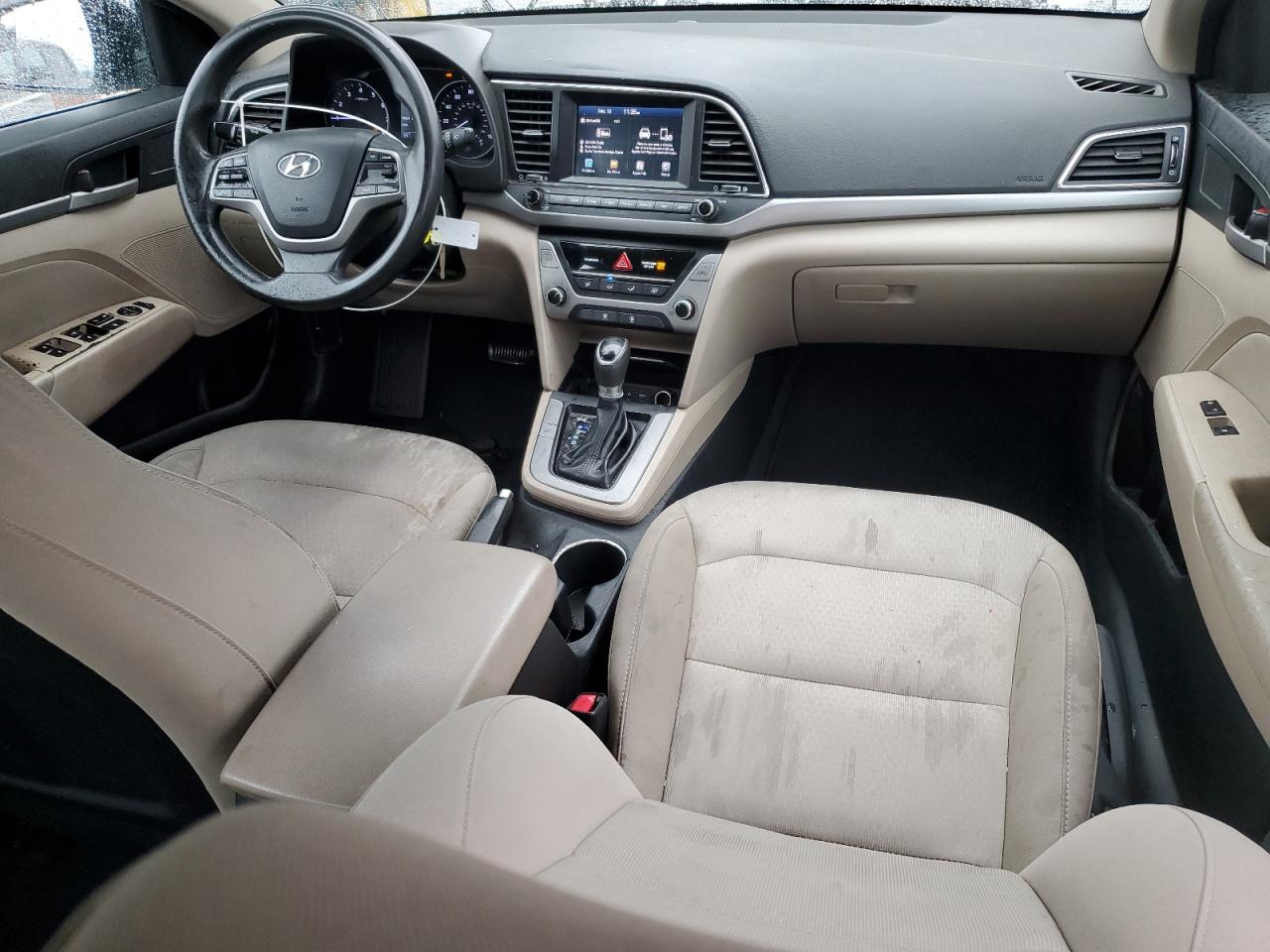 2017 Hyundai Elantra - Image 8