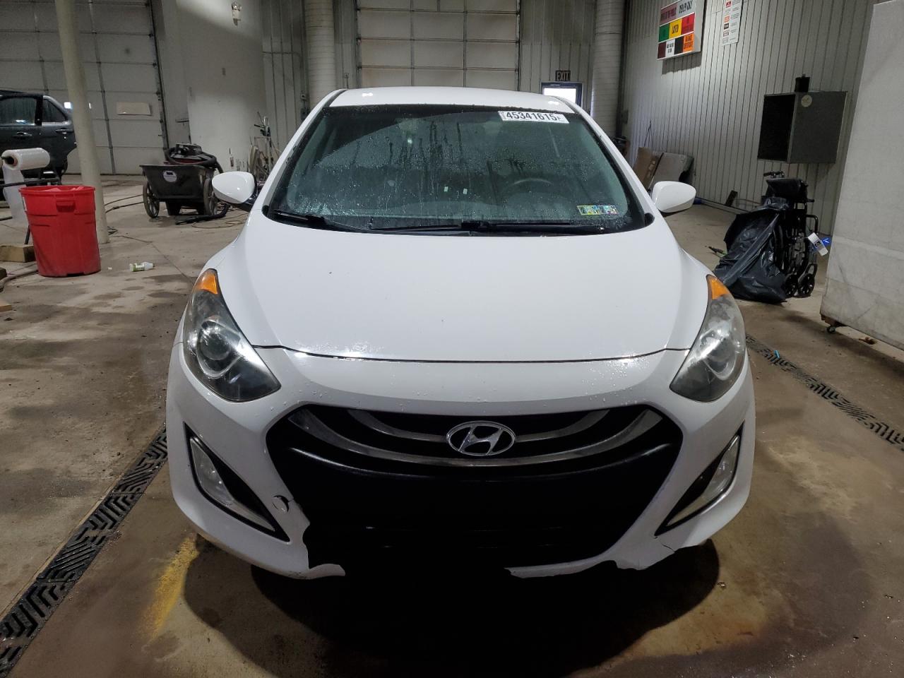 2013 Hyundai Elantra - Image 5