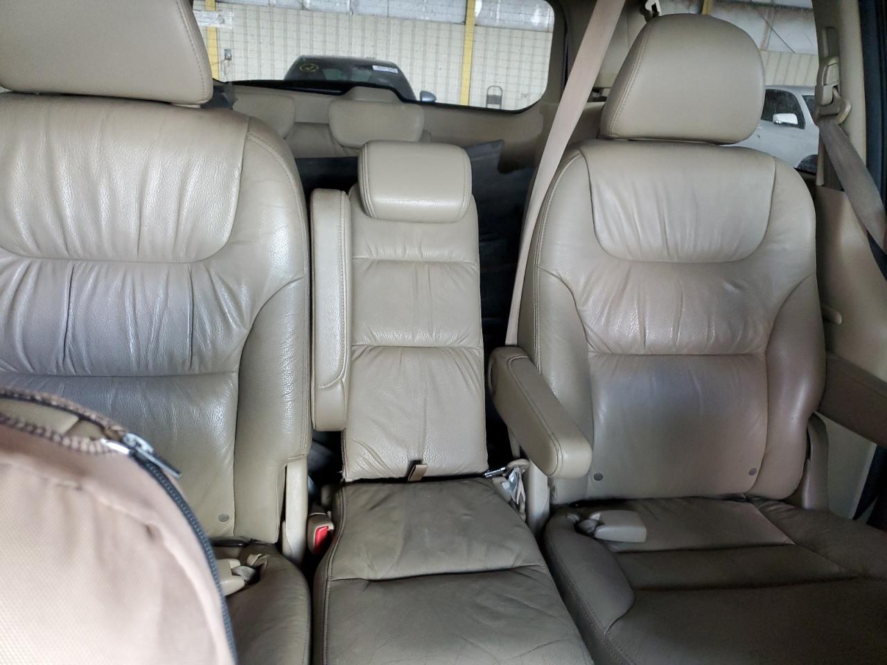 2007 Honda Odyssey - Image 10