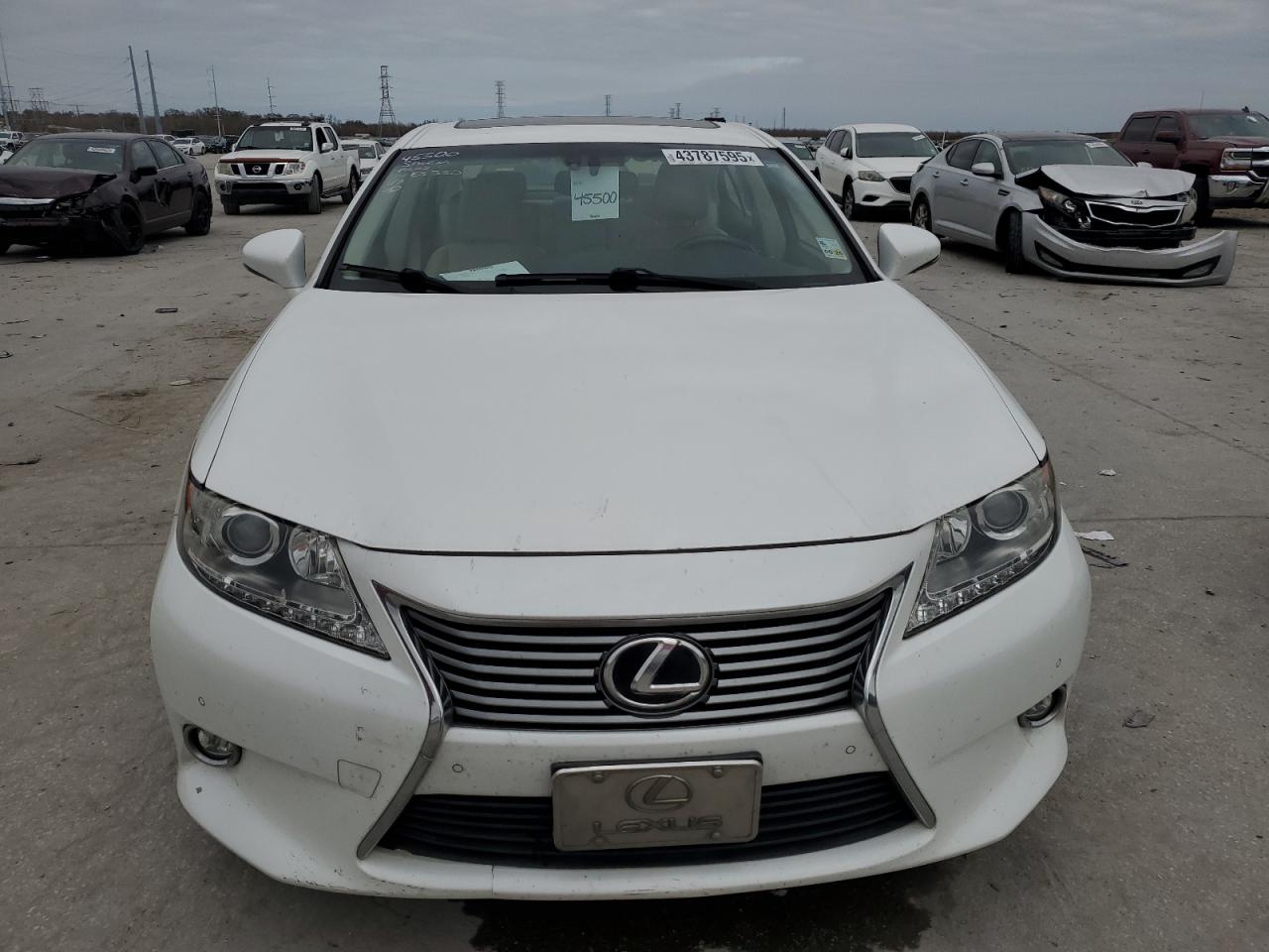 2014 Lexus ES - Image 5