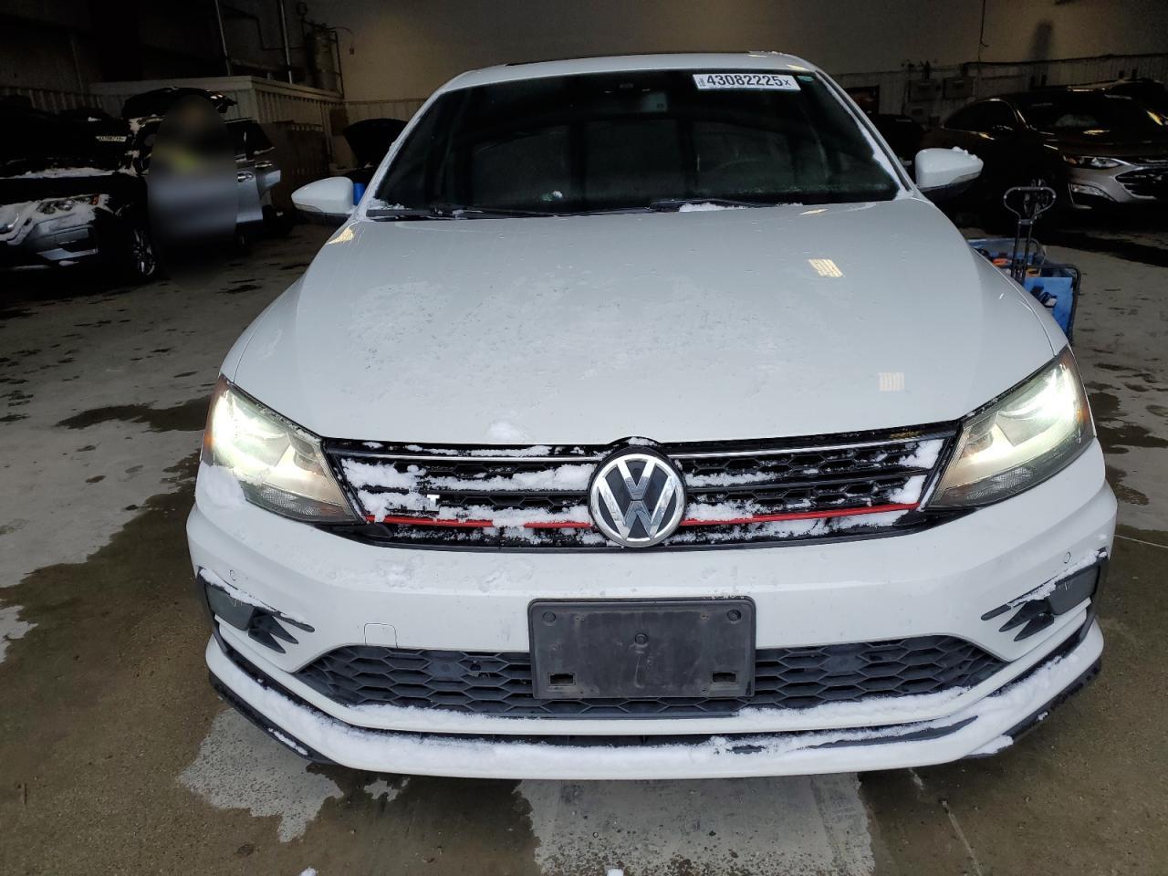 2016 Volkswagen Jetta - Image 5