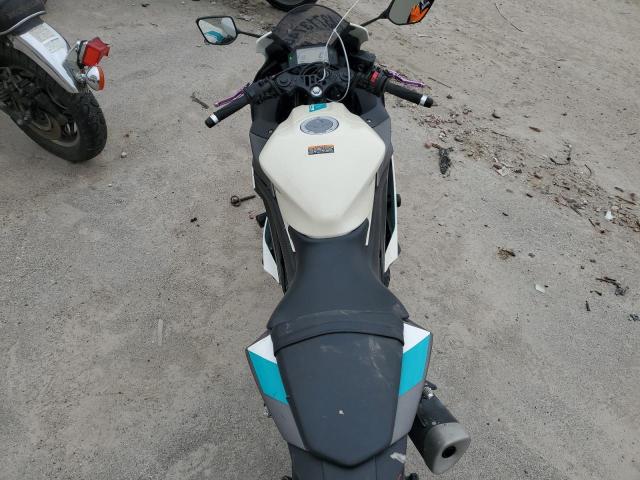  YAMAHA YZF600 2024 Белый