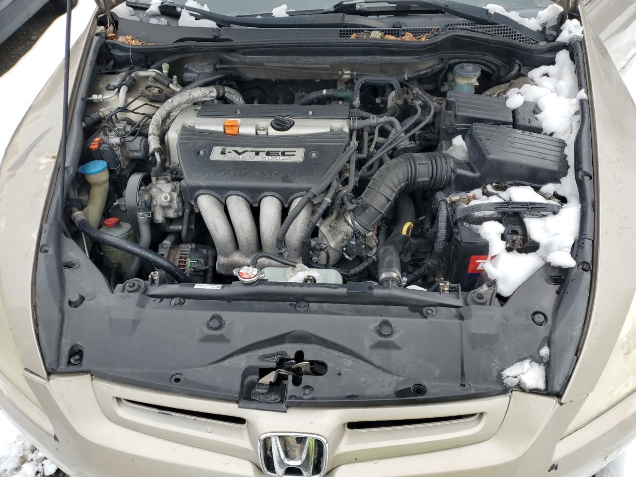 2004 Honda Accord - Image 11