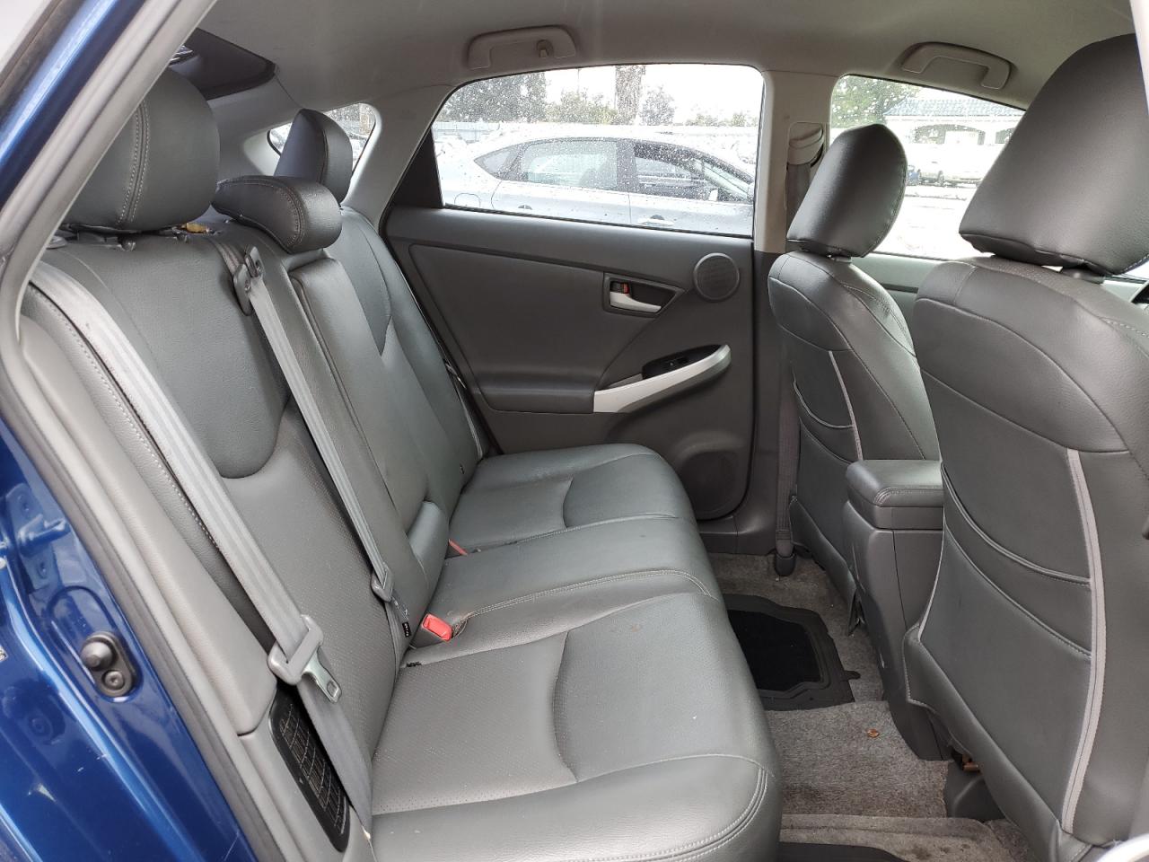 2010 Toyota Prius - Image 10