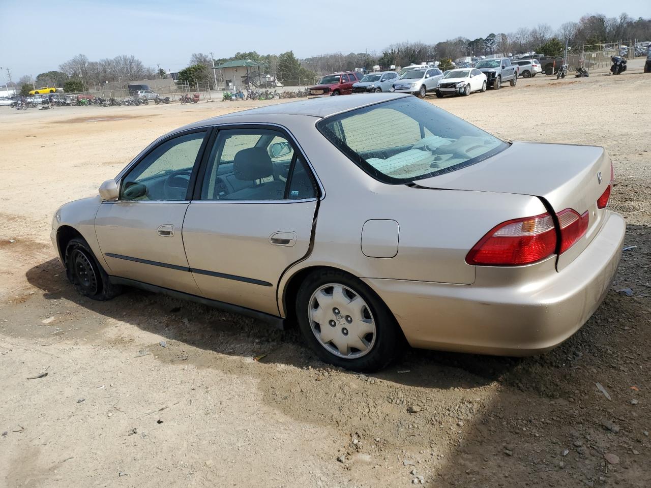 2000 Honda Accord - Image 2