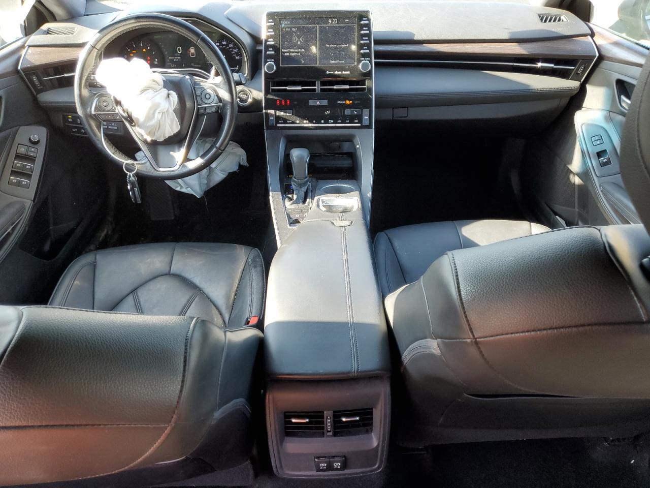 2019 Toyota Avalon - Image 8