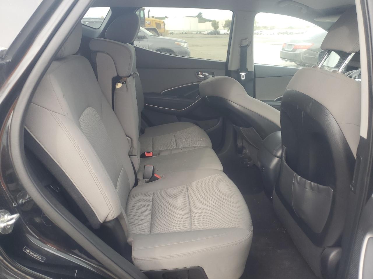 2018 Hyundai Santa Fe - Image 11