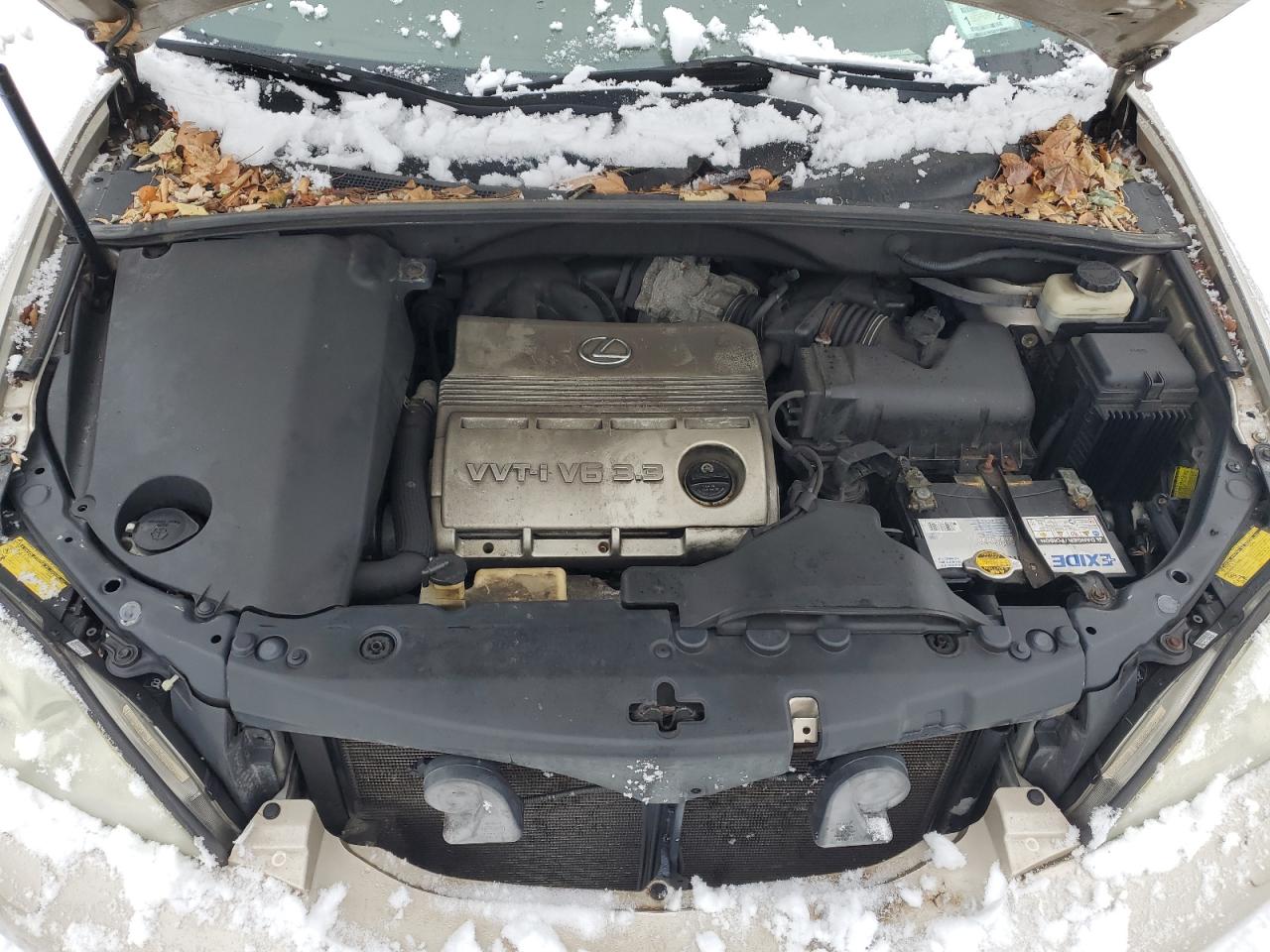 2005 Lexus RX - Image 12