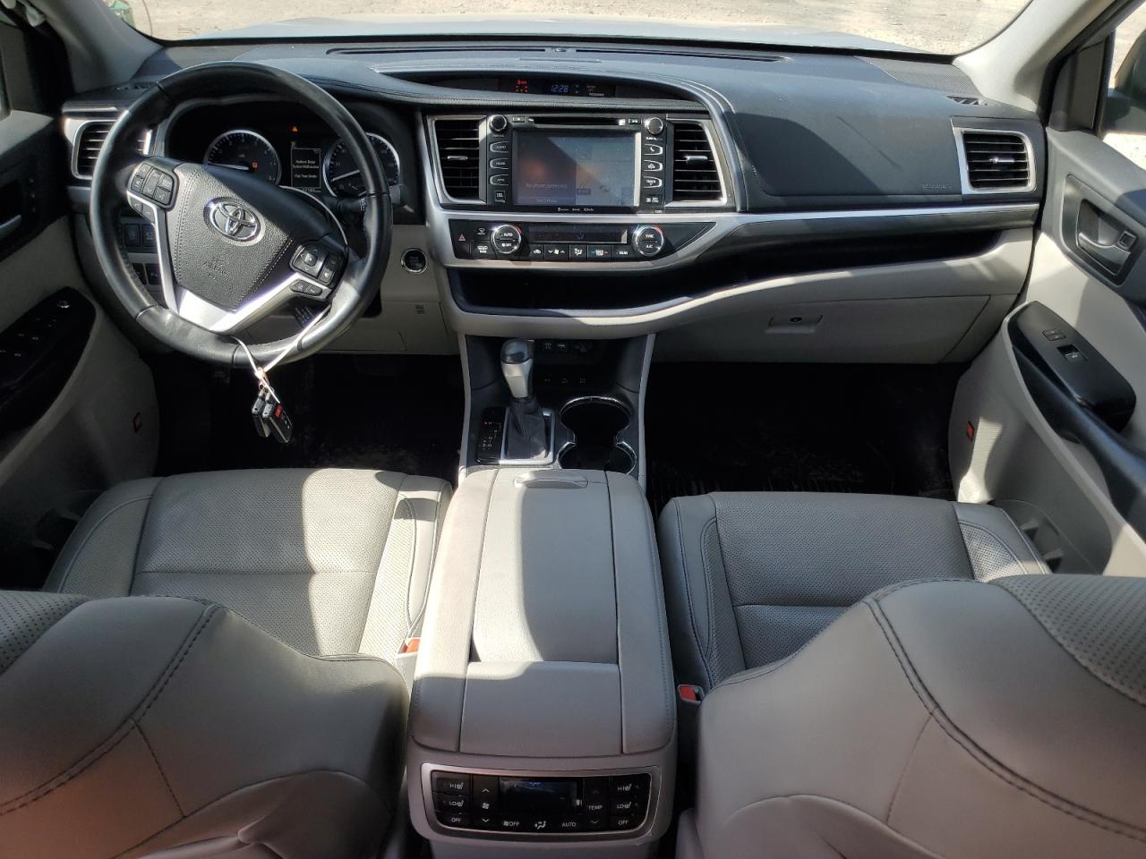 2019 Toyota Highlander - Image 8