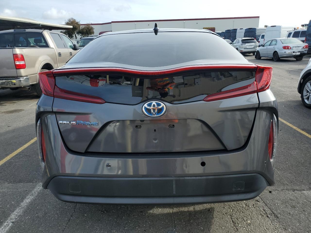 2019 Toyota Prius - Image 6