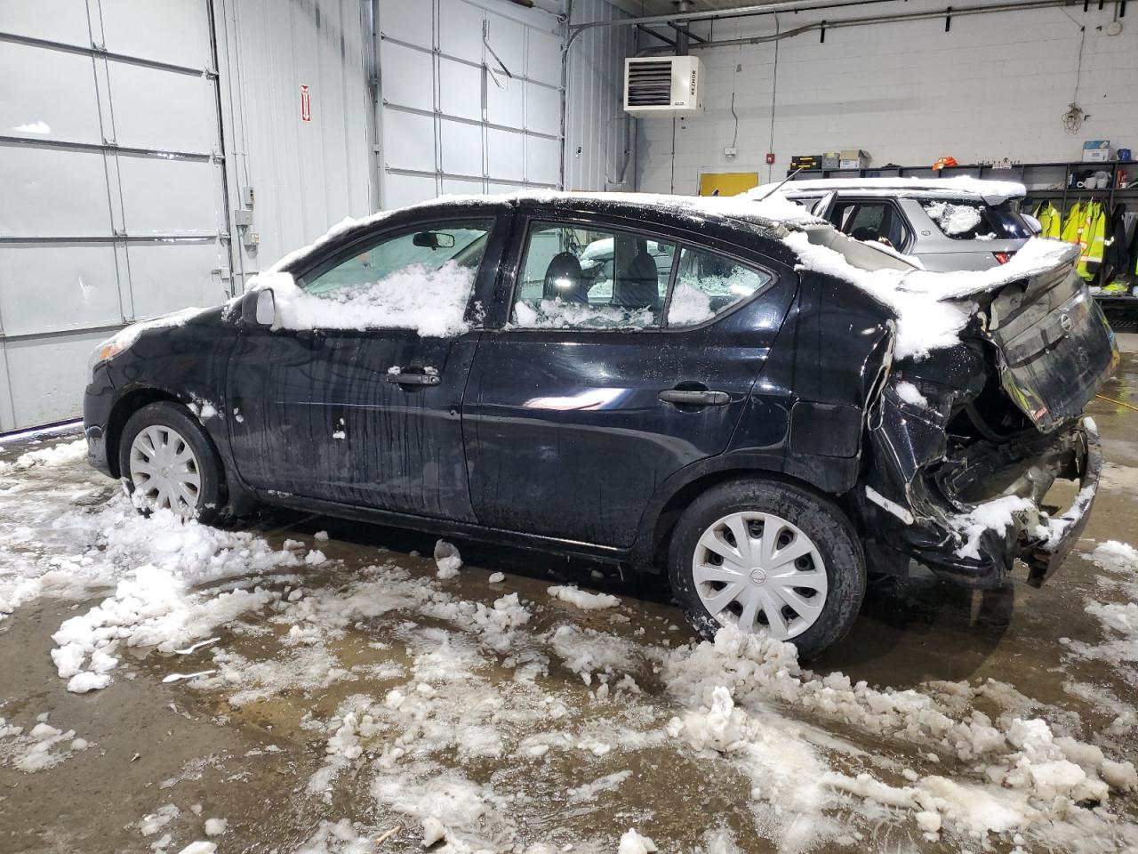 2015 Nissan Versa - Image 2