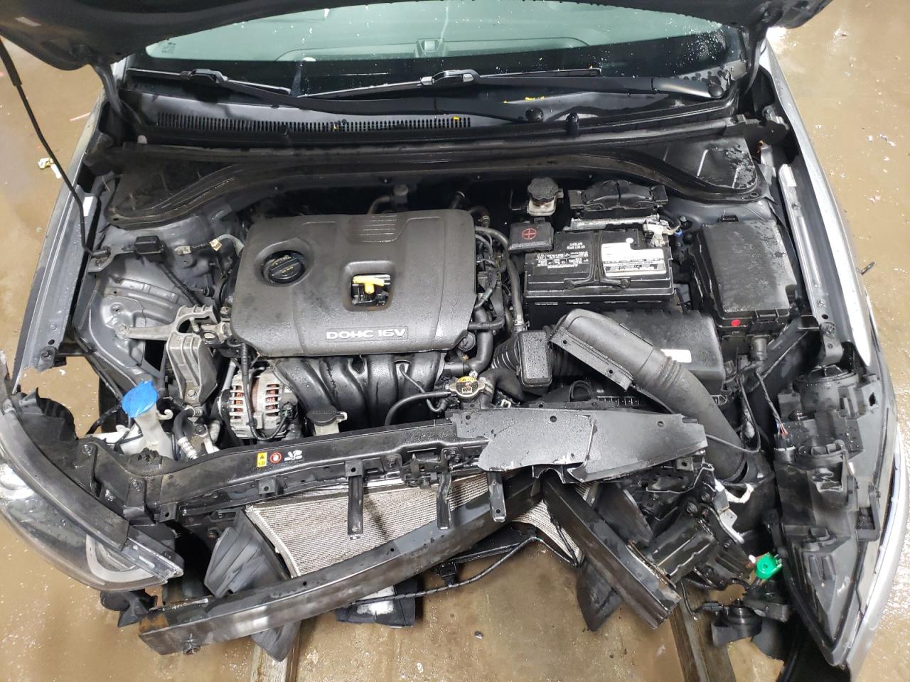 2018 Hyundai Elantra - Image 11