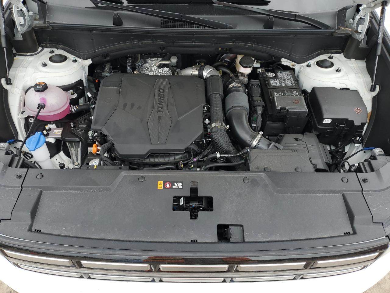 2024 Hyundai Santa Fe - Image 12