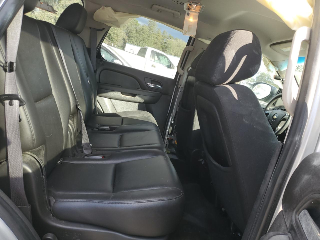 2011 Chevrolet Tahoe - Image 10