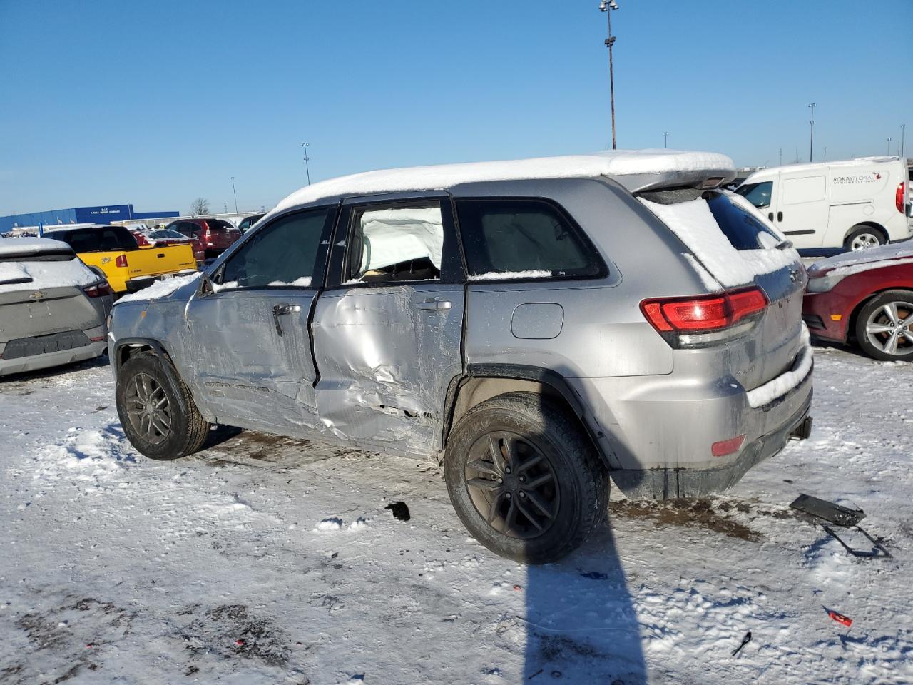 2017 Jeep Grand Cherokee - Image 2
