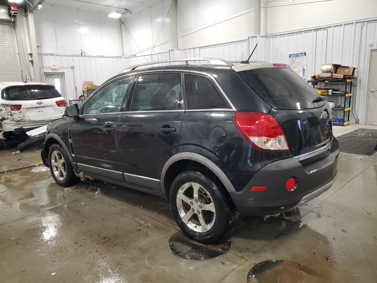 2012 Chevrolet Captiva - Image 2